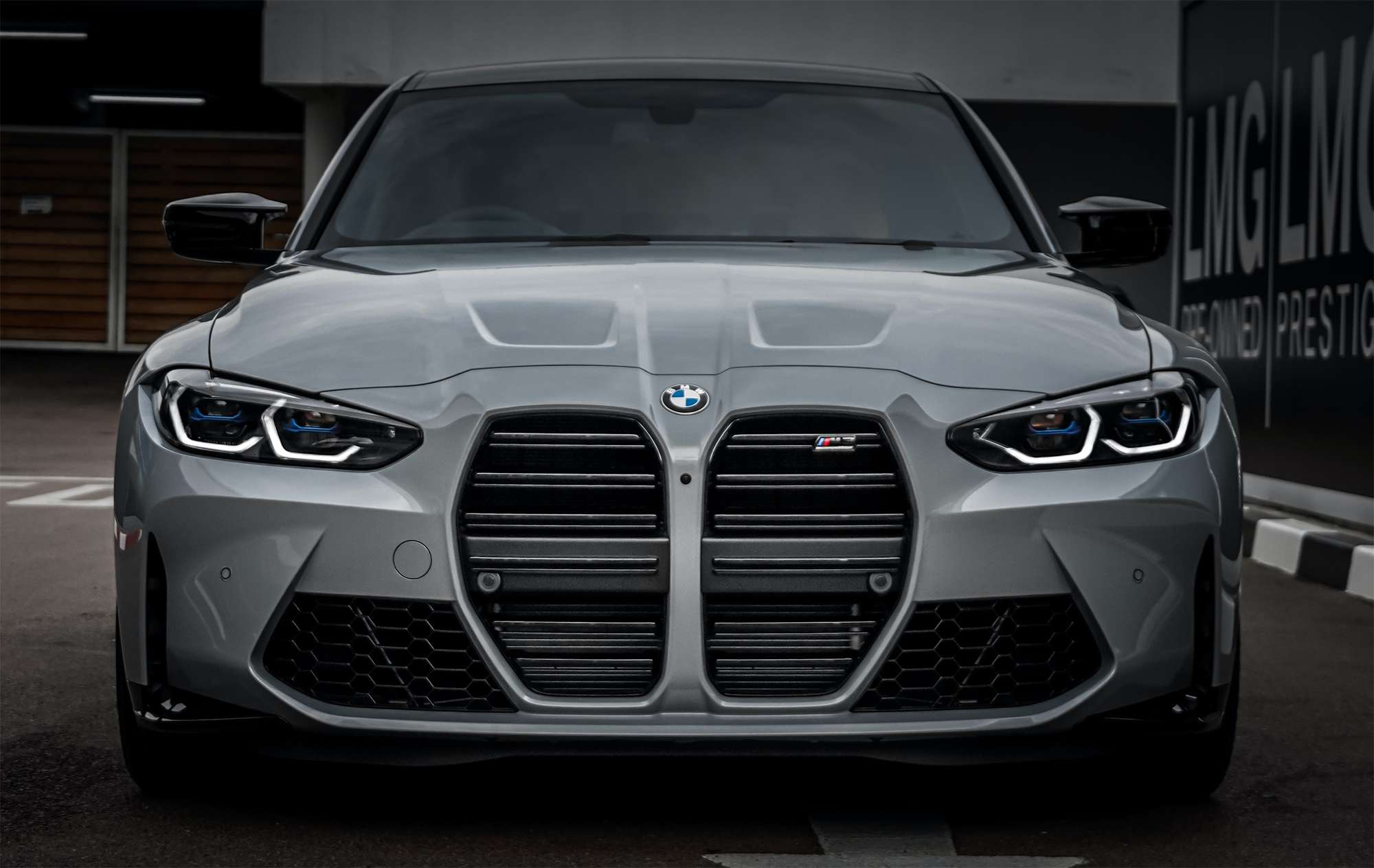 Historique BMW : comparer les sources et les rapports